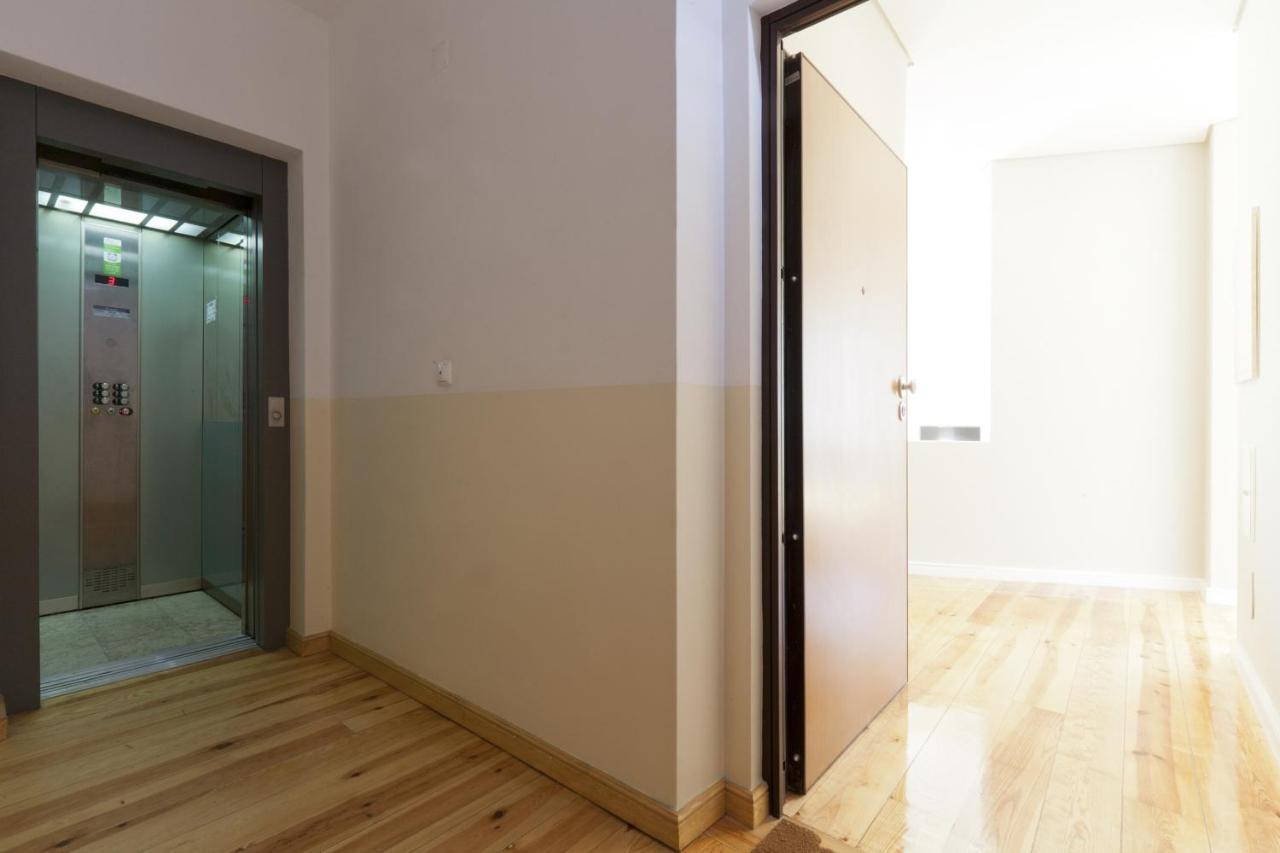 Apartamento Andrade Lisbon Luaran gambar